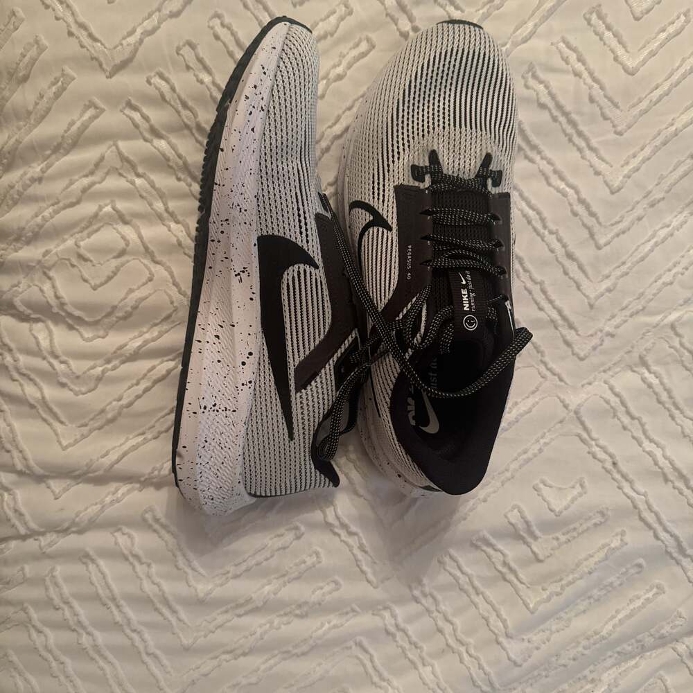Nike Air Zoom Pegasus 40 Black White Running Shoes